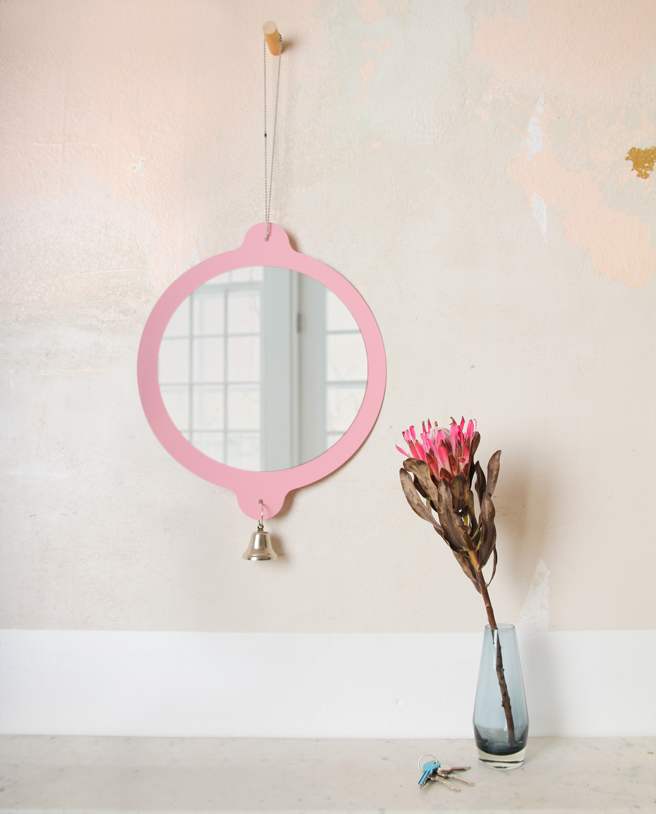 njustudio_hansi_mirror_use3