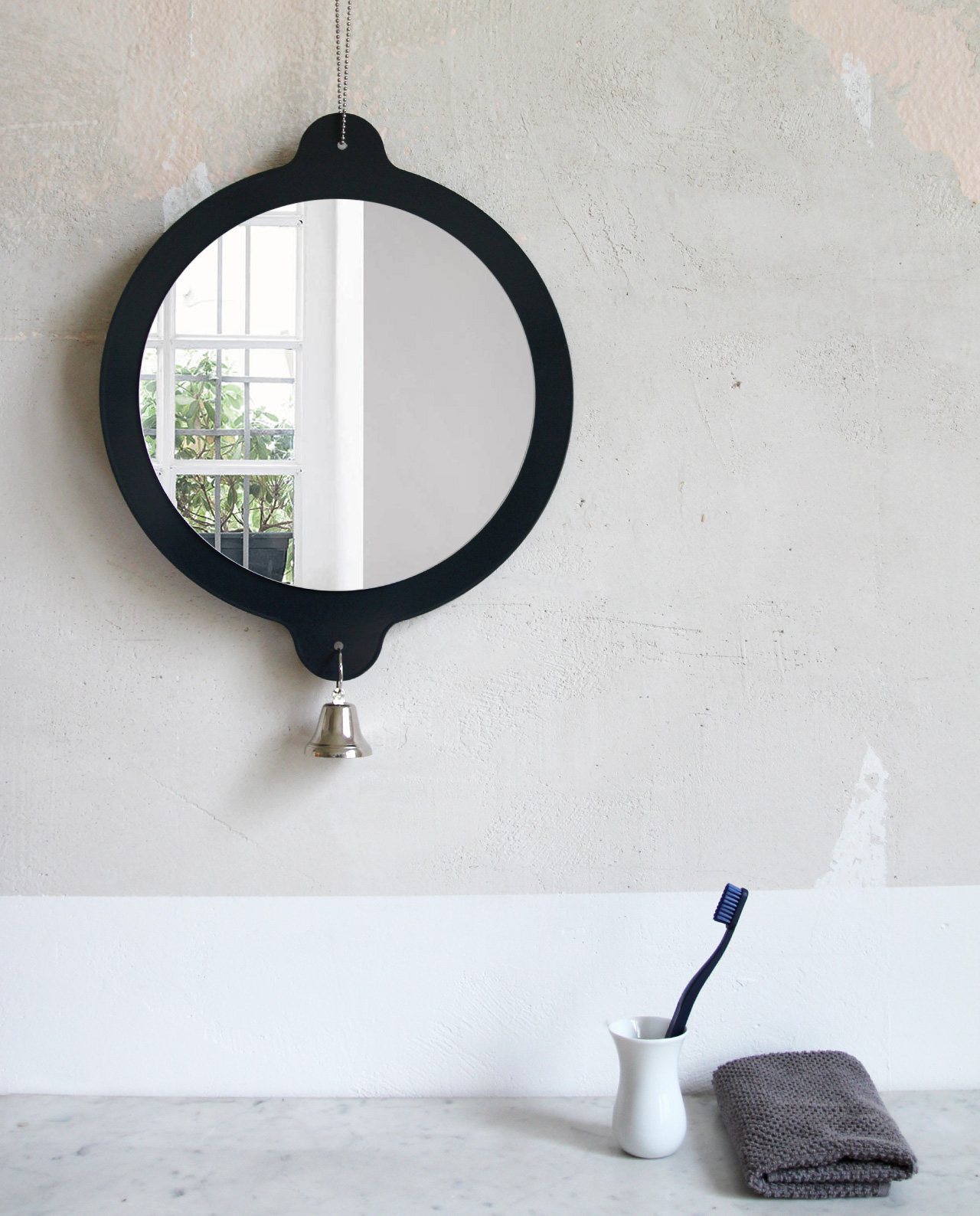 njustudio_hansi_mirror_use4