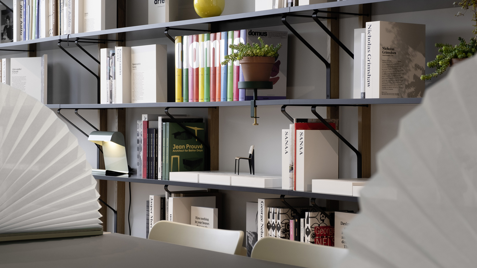 Njustudio_Friendlyborder_VITRA_10_header_startseite